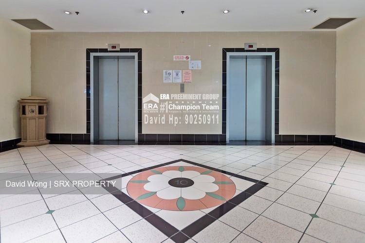 Parklane Shopping Mall (D7), Office #197980362